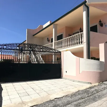 Caroca House Дом отдыха Назаре